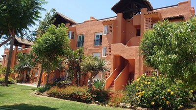 Casares del Sol Penthouse with 2 terraces - communal pool - nearby beaches  