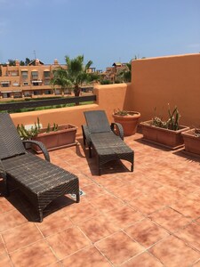 Casares del Sol Penthouse with 2 terraces - communal pool - nearby beaches  