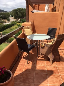 Casares del Sol Penthouse with 2 terraces - communal pool - nearby beaches  