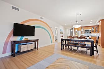 Pili Mai 14D, 3 Bdrm, 3 Bath, AC, main floor