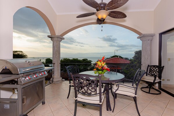 Sunrise 48, a Stunning ocean view penthouse condo in the heart of Tamarindo!