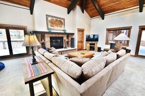 Living Room Sectional, Flatscreen, Wood Fireplace - Living Room Sectional, Flatscreen, Wood Fireplace