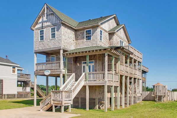 surf-or-sound-realty-triple-fins-902-exterior-2