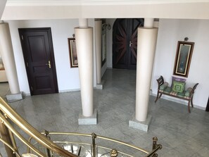 Entrance corridor