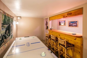 Spielezimmer