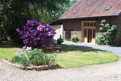 Umbau der zeitgenössischen Scheune in der Dordogne