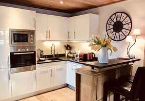 Well equipped kitchen incl. fridge, oven, stove & nespresso pod coffee machine