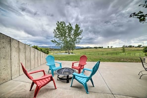 Patio | Fire Pit