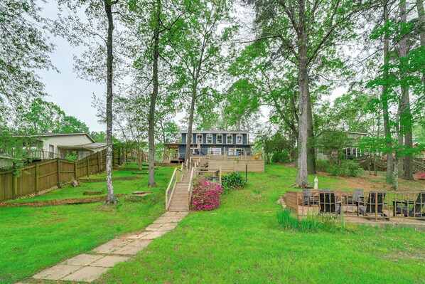 Many, LA Vacation Rental | 4BR | 2.5BA | 2,500 Sq Ft | Stairs Required