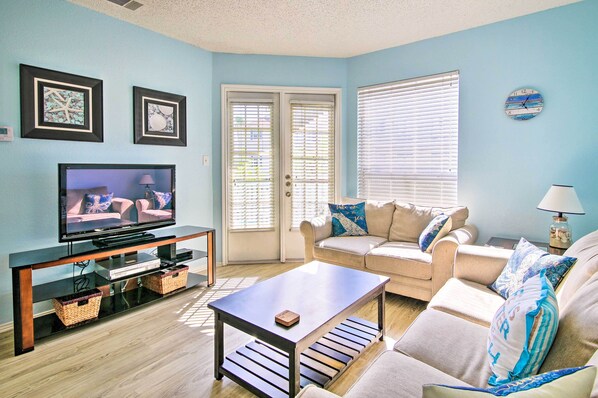 Corpus Christi Vacation Rental Condo | 1BR | 1BA | 520 Sq Ft