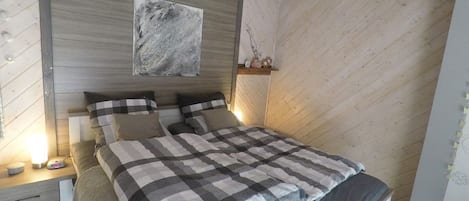 Modern und hochwertig ausgestattete Fewo **** " Blütentraum"-Schlafzimmer 2