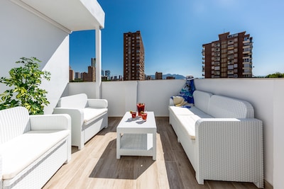 Penthouse with Sea View in Benidorm, 3 min walking from the beach