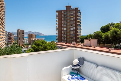 Penthouse with Sea View in Benidorm, 3 min walking from the beach