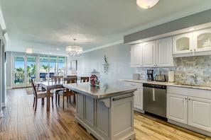 Kitchen fully equipped for you to cook.
