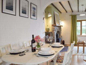 Delightful dining area | Bryn Heulog, Penclawdd, near Swansea