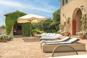 Estate, Outdoor Furniture, Hacienda, Villa, Garden, Courtyard, Landscaping, Flowerpot, Mansion, Brick