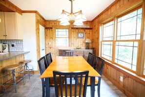 Dining Area White Mountain Private Home