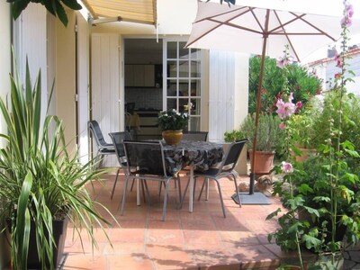 Royan: Charming house near the sea and town center