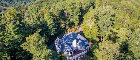 Asheville Vacation Rental | 5BR | 3.5BA | Stairs Required | 2,540 Sq Ft