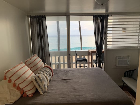 Watch the waves from bed!

