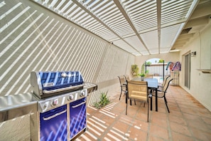 Patio | Outdoor Dining Table | Gas Grill