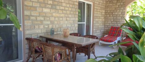 Outdoor dining