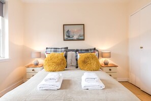 Master bed room with a king bed. All linens and towels are provided