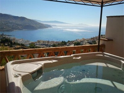 Preciosa villa de alto estándar con vistas al mar Mediterráneo