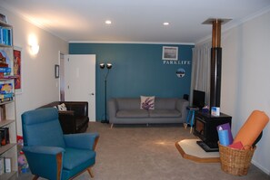 Lounge/living room