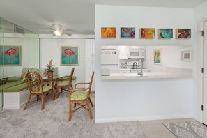 Dining & Kitchen