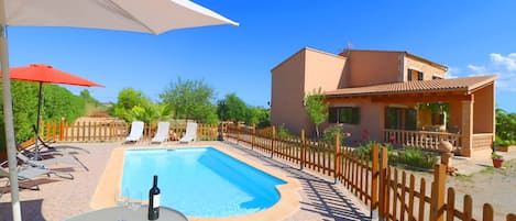 Beautiful finca with pool in Majorca