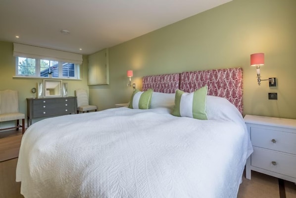 Ground floor: Bedroom with 6' super king bed that can be made up as two singles on request