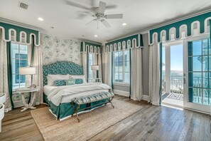 King Master Suite Breathtaking Views of the Gulf