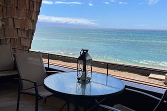 DISCOUNTED RATES! 204 Beautiful oceanfront 1 bed/bath, 2nd floor condo