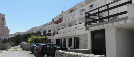 Façade