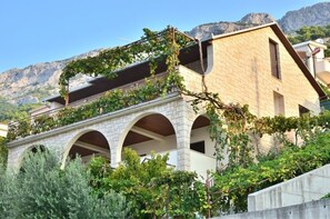 Façade