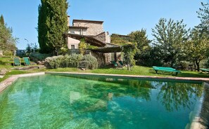 Building Exterior, Garden, Pool