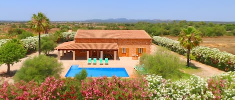 Finca con piscina para el alquiler en Mallorca