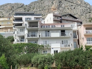 Façade