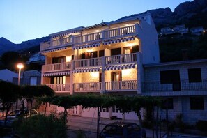 Façade