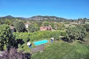 Building Exterior, Garden, Pool