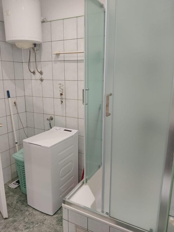 Bain