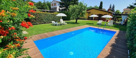 Building Exterior, Garden, Outdoor, Pool