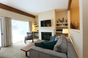 Enjoy quiet evenings around the fireplace