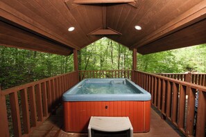 Bain à remous extérieur