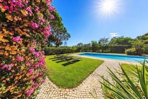 Beautiful villa in Villas Alves. Smart interior, private swimming pool and large garden ES39 - 4