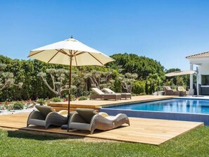 FIVE STAR DELUXE 5 BEDROOM VILLA. BUILT TO THE HIGHEST SPECIFICATIONS IN QUINTA DO LAGO ES82 - 5