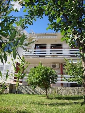 Façade