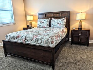 Guest Bedroom w/ Queen
