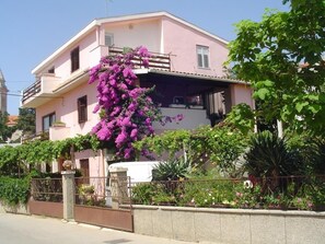Façade